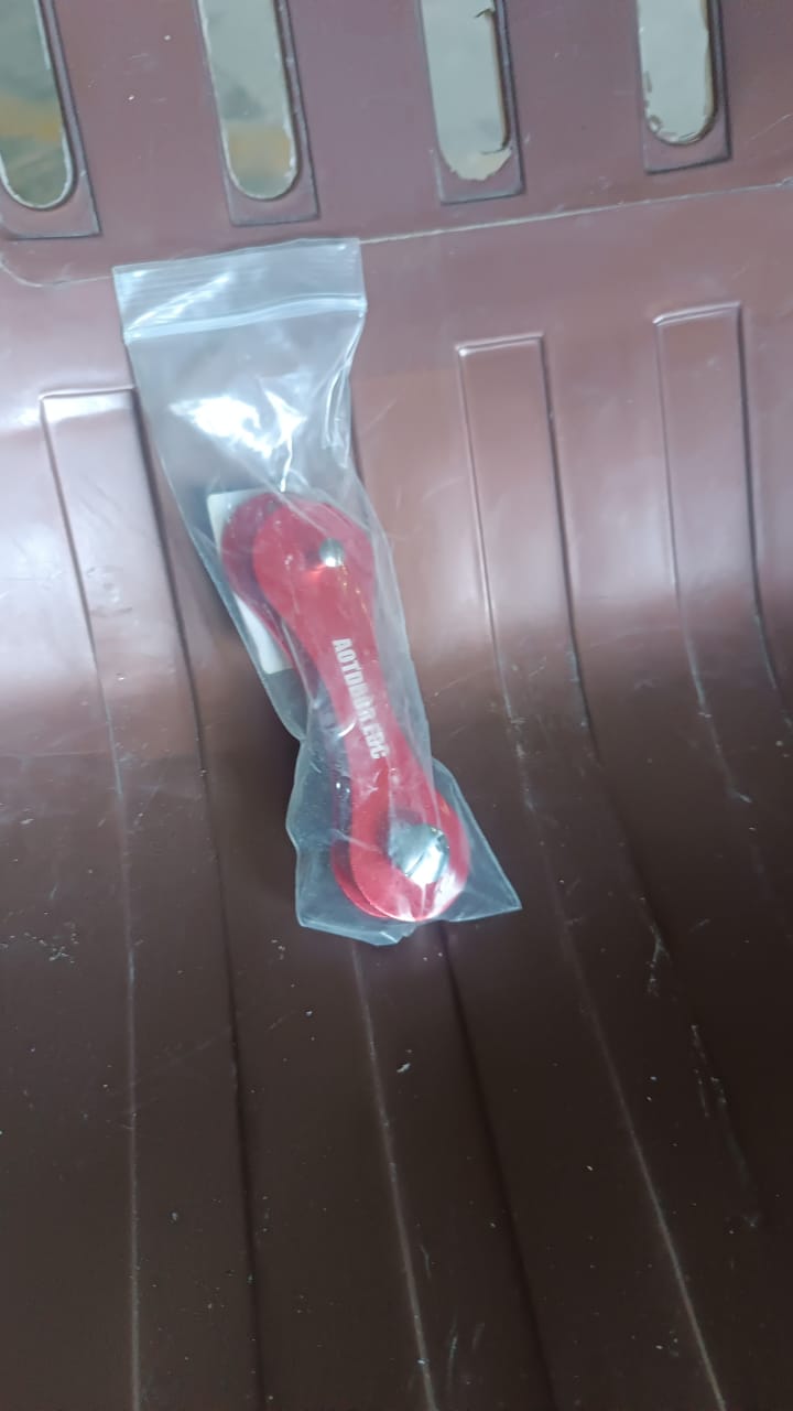 Metal Key Holder Multifunctional Portable Key Accessory (1 Pc / Mix Color) Metal Key Holder Multifunctional Portable Key Accessory (1 Pc / Mix Color)